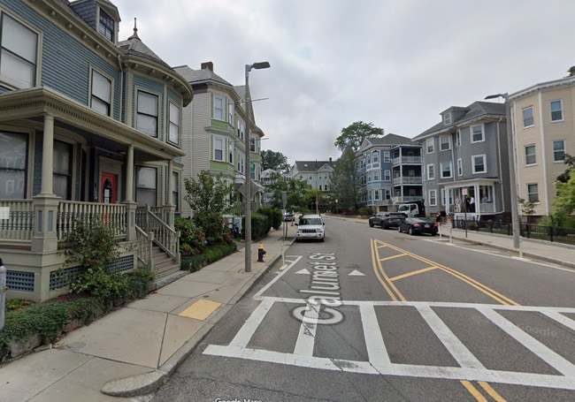 124 Calumet St, Unit 2 in Boston, MA - Foto de edificio - Building Photo