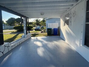 6881 SW 6th St in Pembroke Pines, FL - Building Photo - Building Photo