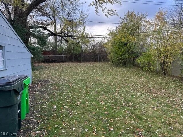 20106 Longbrook Rd in Warrensville Heights, OH - Building Photo - Building Photo