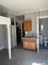 51 Broad St in Norwich, CT - Foto de edificio - Building Photo