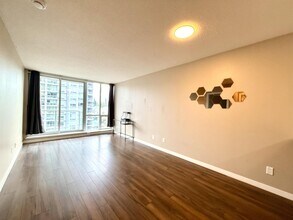 13688-13100 100 Ave in Surrey, BC - Building Photo - Building Photo