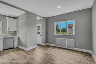 1807 Farr St in Scranton, PA - Building Photo - Building Photo