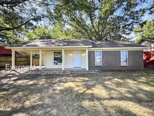 property at 3095 Forest Glen Dr
