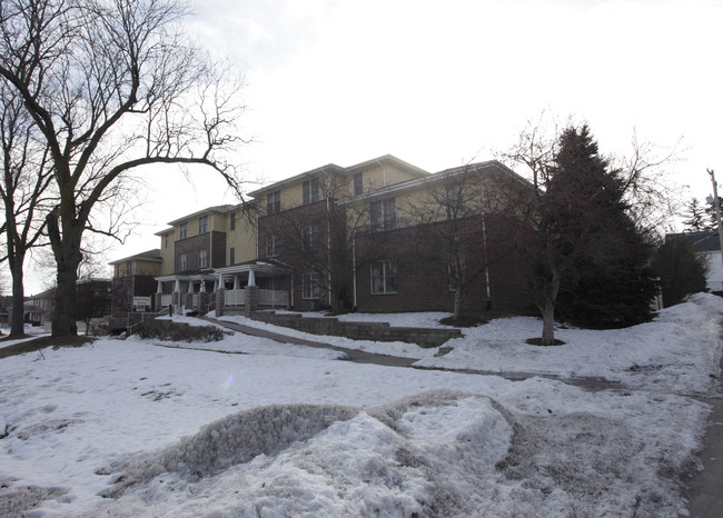 Charles Senior Housing in Lincoln, NE - Building Photo - Building Photo