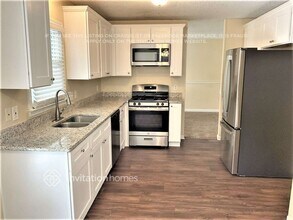 100 Pepperwood Dr in Peachtree City, GA - Building Photo - Building Photo
