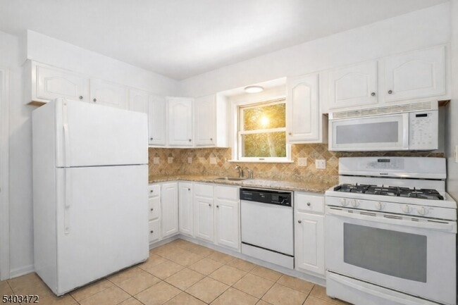 92 Arbor Dr in Ho Ho Kus, NJ - Building Photo - Building Photo