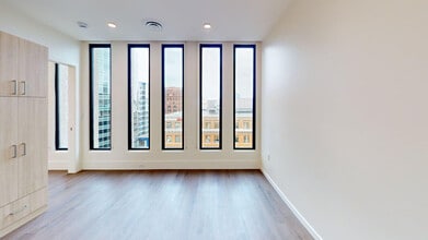 Residences at 111 in Grand Rapids, MI - Foto de edificio - Building Photo