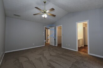 742 Bridgewood Ct in Lithonia, GA - Building Photo - Building Photo
