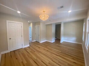 275 Avenue B in Bayonne, NJ - Building Photo - Building Photo