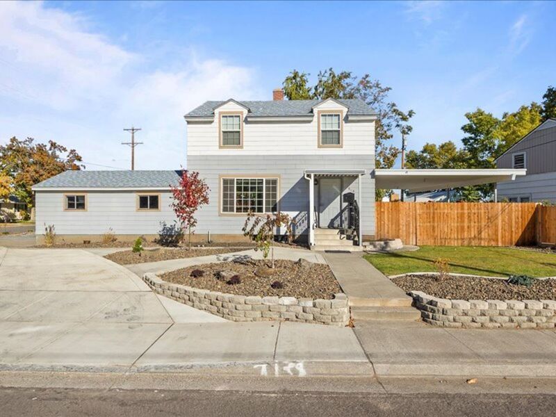 910 Torbett St in Richland, WA - Building Photo