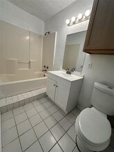 1111 N Main St in Corsicana, TX - Building Photo - Building Photo