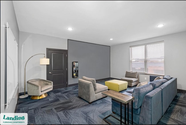 1494 N High St in Columbus, OH - Foto de edificio - Building Photo