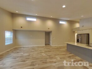 1409 Wavelet Dr in Azle, TX - Foto de edificio - Building Photo