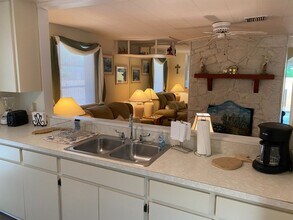 908 Albee Rd W in Nokomis, FL - Building Photo - Building Photo