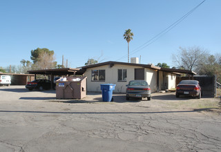 3240 E Towner St in Tucson, AZ - Foto de edificio - Building Photo