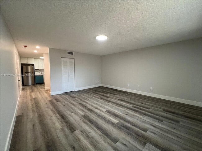 21121 SW 85th Ave, Unit 110 in Cutler Bay, FL - Building Photo - Building Photo