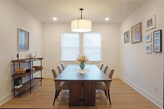 5712 Navajo Draw Ln in Austin, TX - Building Photo - Building Photo