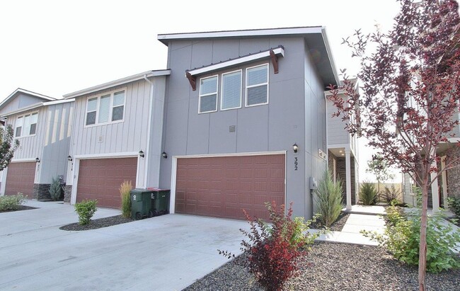 property at 392 N Tessa Ln