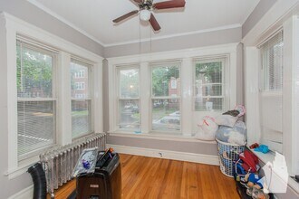 2061 W Birchwood Ave, Unit 1 in Chicago, IL - Building Photo - Building Photo