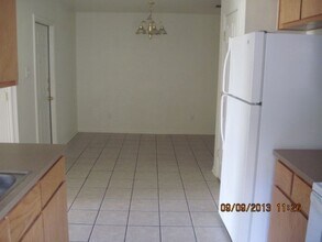 305 Cedar Ridge Dr in Nolanville, TX - Foto de edificio - Building Photo