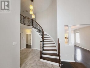 248 Huntsville Dr in Ottawa, ON - Building Photo - Building Photo