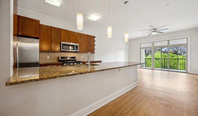 Tremont Apartments in Atlanta, GA - Building Photo - Interior Photo