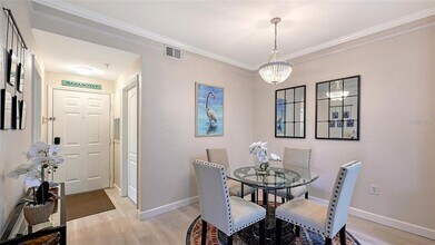 4140 Central Sarasota Pkwy in Sarasota, FL - Foto de edificio - Building Photo