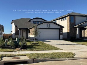 10715 Sunlit St in Cut And Shoot, TX - Foto de edificio - Building Photo