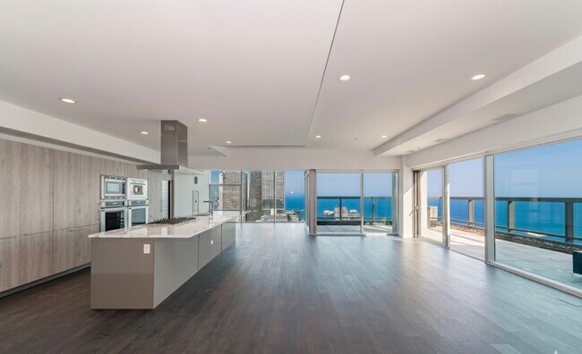 220 E Illinois St in Chicago, IL - Building Photo - Building Photo