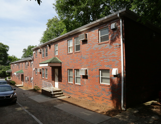 St. Charles Apartments in Atlanta, GA - Building Photo - Building Photo