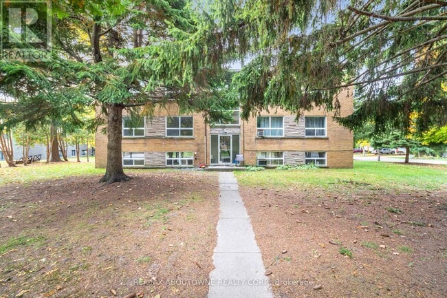 property at 2144 Lilnan Ct