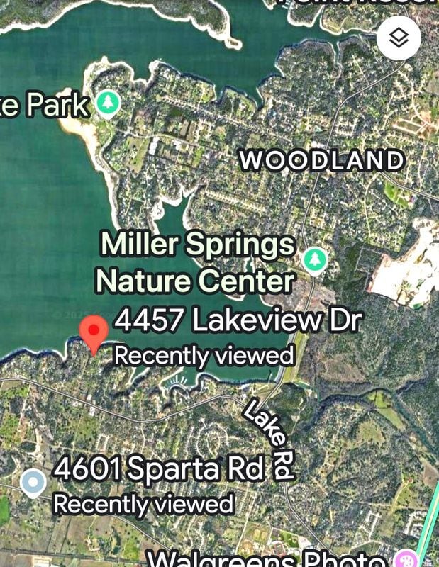 property at 4457 Lakeview Dr