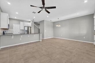 9415 Randal Park Blvd in Orlando, FL - Building Photo - Building Photo