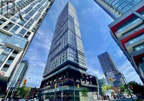 181 Dundas St E in Toronto, ON - Building Photo