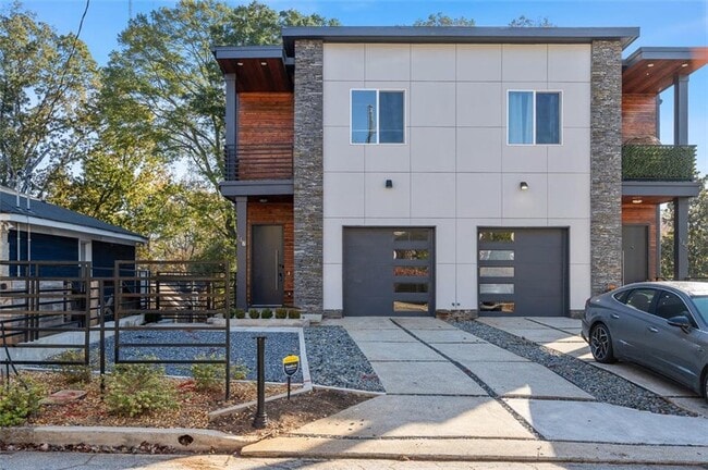 147 Hutchinson St NE in Atlanta, GA - Building Photo - Building Photo
