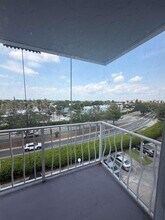 500 Executive Center Dr in West Palm Beach, FL - Building Photo - Building Photo