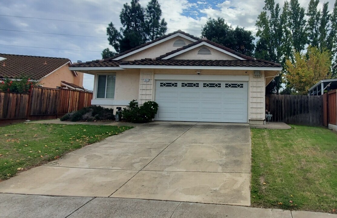 2912 Honeynut St in Antioch, CA - Building Photo