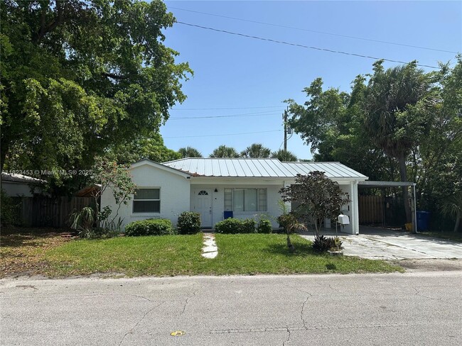 201 E 28th St in West Palm Beach, FL - Building Photo - Building Photo