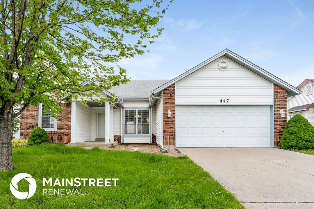 447 Slusser Ln in Florissant, MO - Building Photo