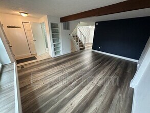 2877 Mossy Brink Ct in Maineville, OH - Building Photo - Building Photo