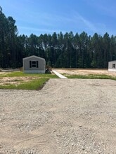 992 Evergreen Dr in Galivants Ferry, SC - Building Photo - Building Photo