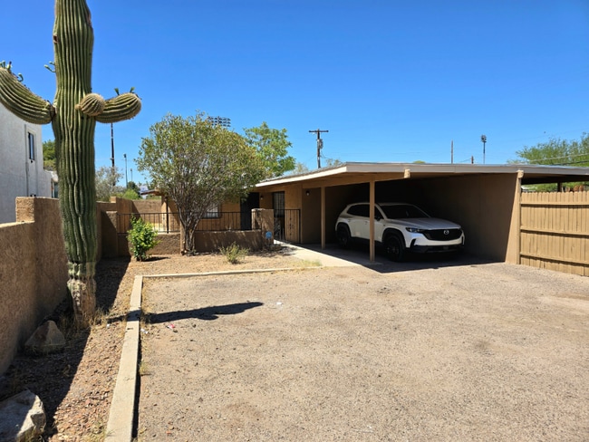 2355 E 17th St in Tucson, AZ - Building Photo - Building Photo
