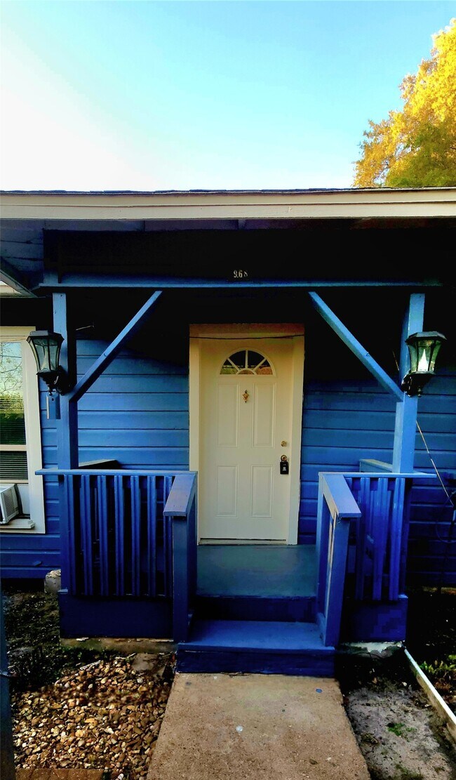 968 Garapan St in Houston, TX - Building Photo - Building Photo