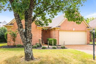 10029 Woodland Grove Dr in Lakeland, TN - Building Photo - Building Photo