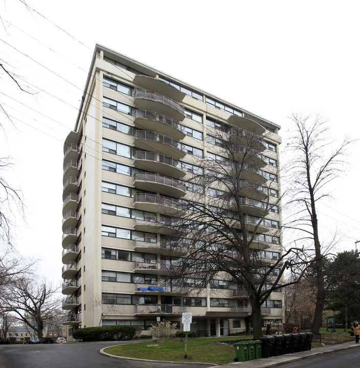 The Hearthstone in Toronto, ON - Building Photo