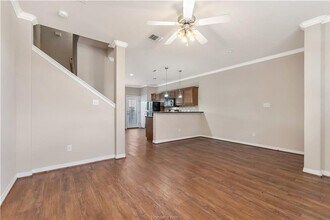 August 2026 Pre-lease! Gorgeous 4 Bed, 4.5 Bath in Beautiful Lakeridge! in College Station, TX - Building Photo - Building Photo