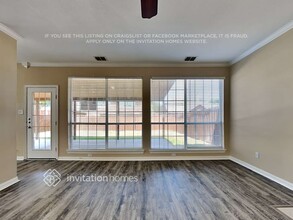 8001 Munich Dr in Rowlett, TX - Building Photo - Building Photo