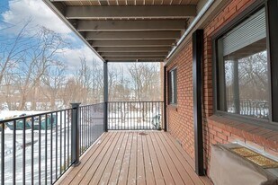 1 Arizona Ter, Unit 1 Arizona in Arlington, MA - Building Photo
