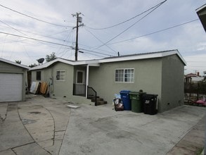 1206 W 60th Pl in Los Angeles, CA - Building Photo - Building Photo