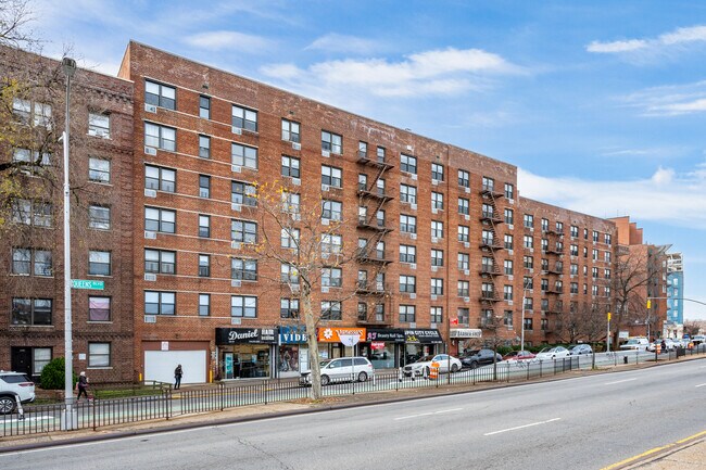 10230 Queens Blvd in Forest Hills, NY - Building Photo - Building Photo